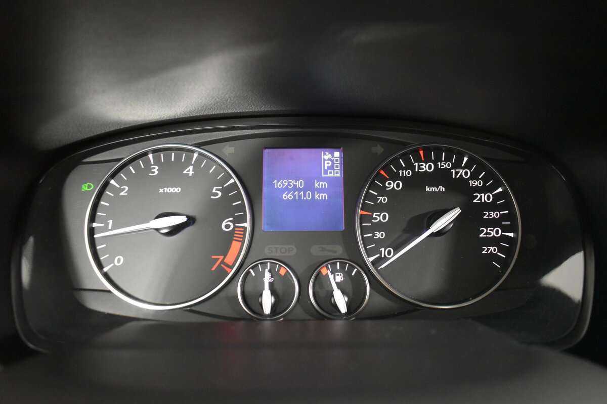 Купить Renault Latitude с пробегом. Фото: #13