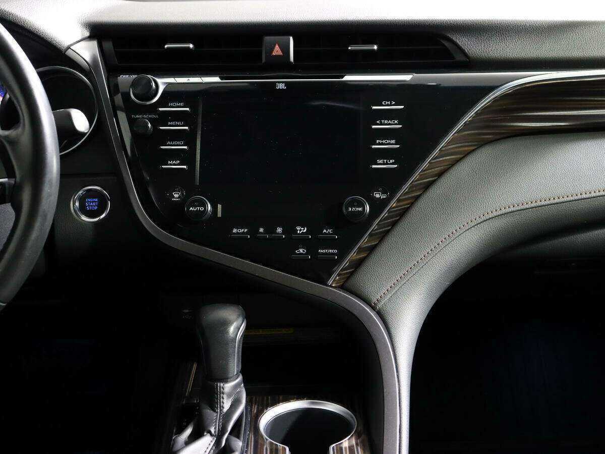 Купить Toyota Camry с пробегом. Фото: #8