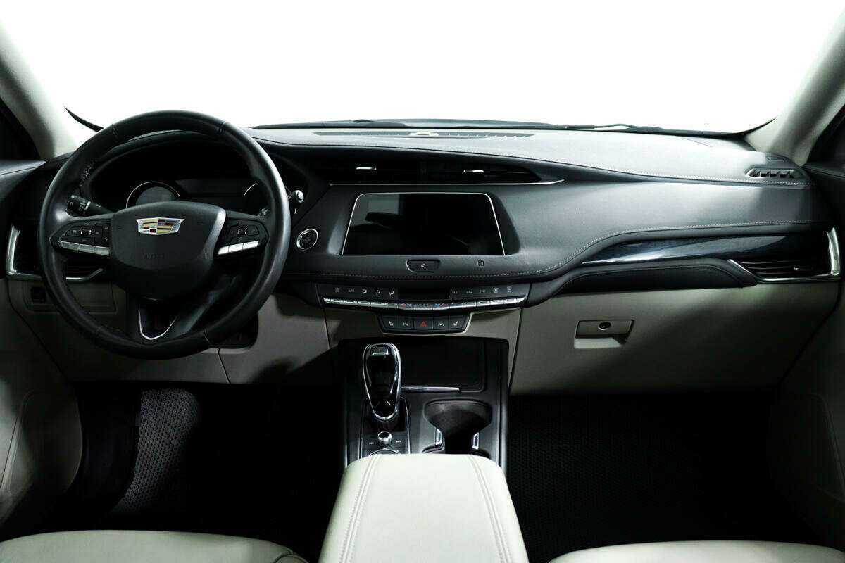 Купить Cadillac XT4 с пробегом. Фото: #10