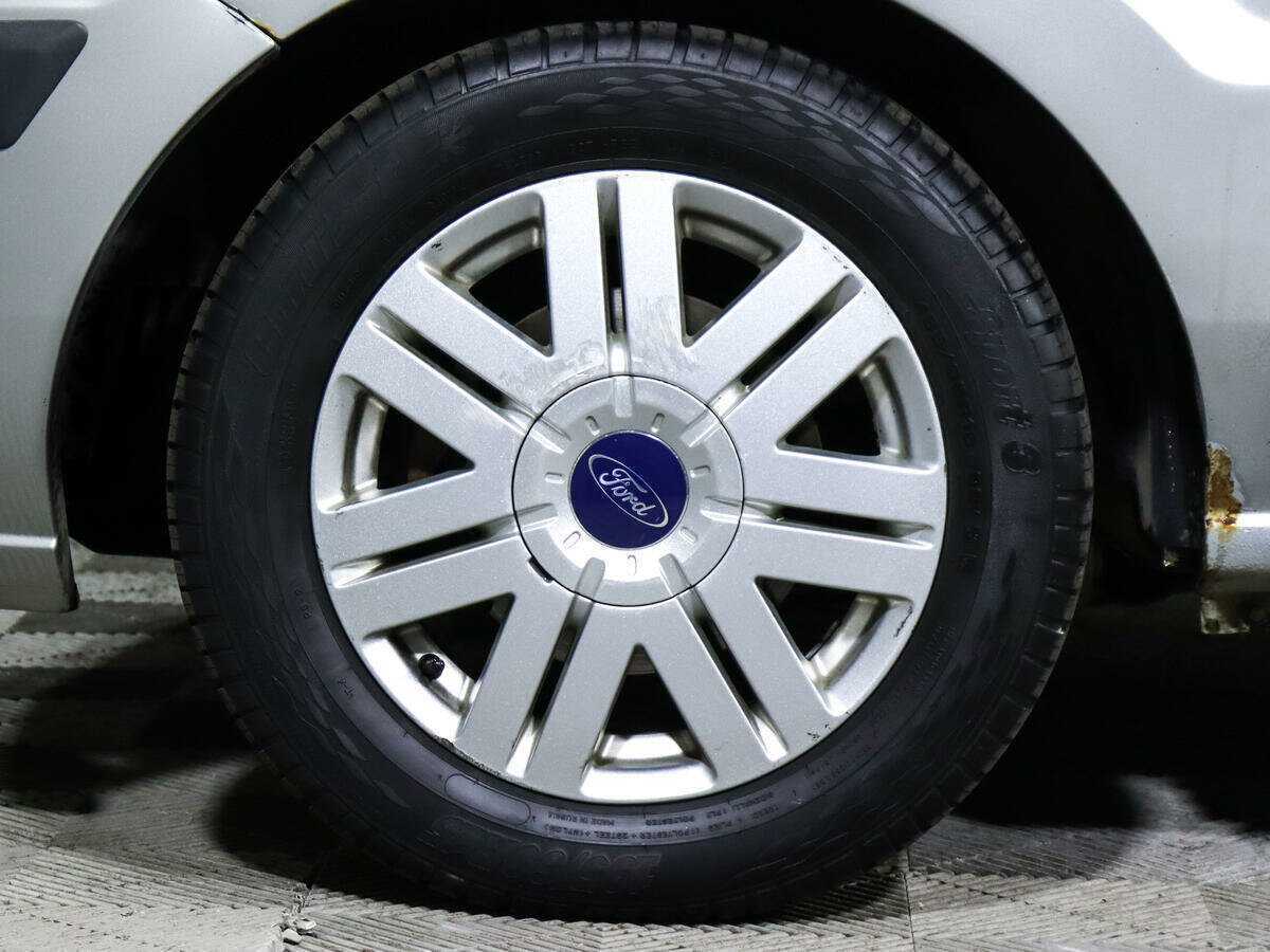 Купить Ford Fusion с пробегом. Фото: #14