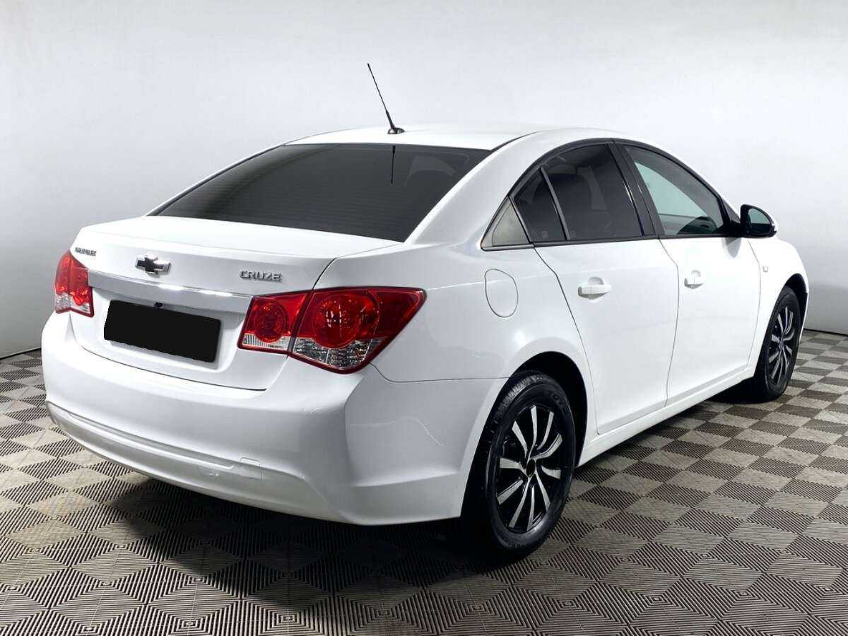 Купить Chevrolet Cruze с пробегом. Фото: #3