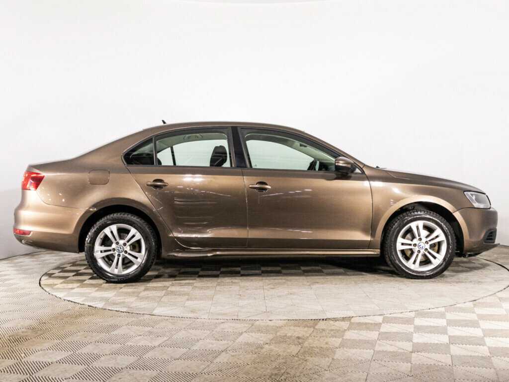 Купить Volkswagen Jetta с пробегом. Фото: #3