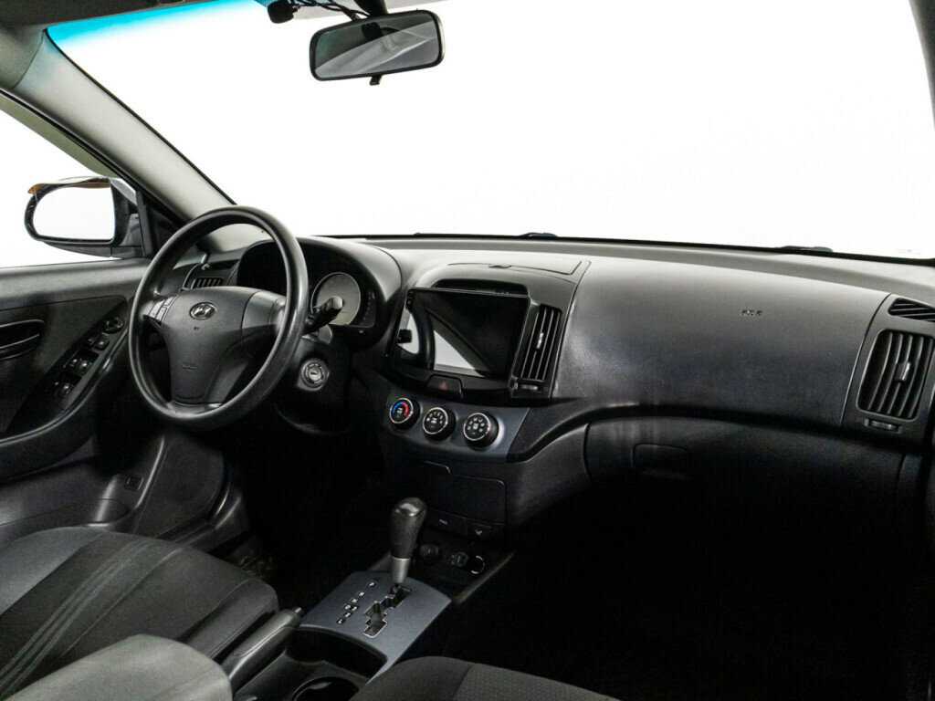 Купить Hyundai Elantra с пробегом. Фото: #8
