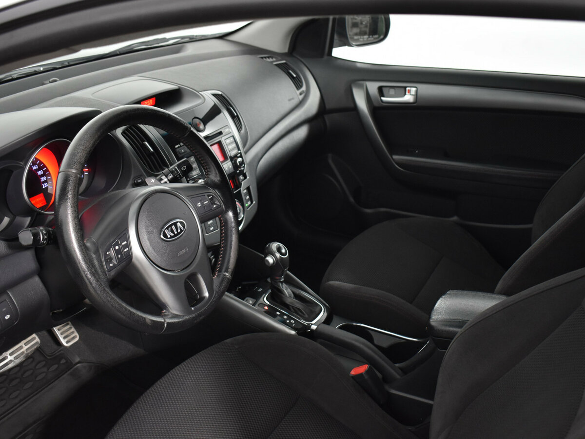 Купить Kia Cerato с пробегом. Фото: #8