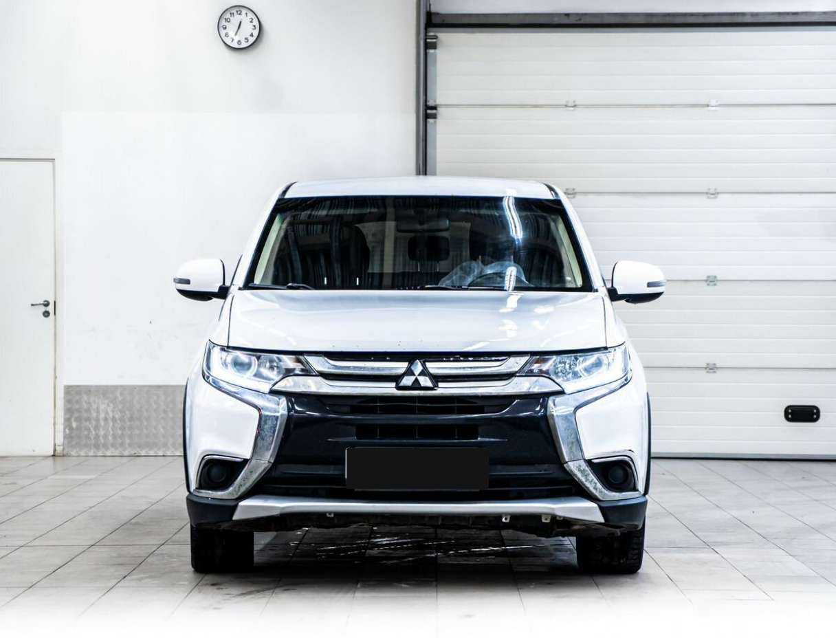 Купить Mitsubishi Outlander с пробегом. Фото: #1
