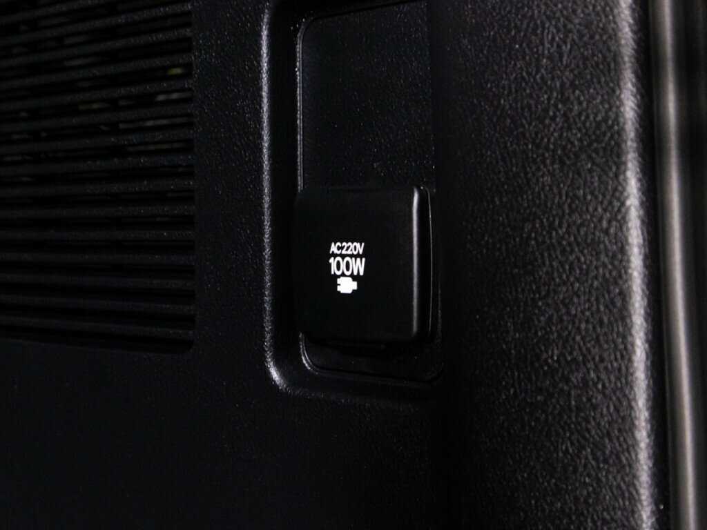 Купить Toyota Land Cruiser Prado с пробегом. Фото: #14