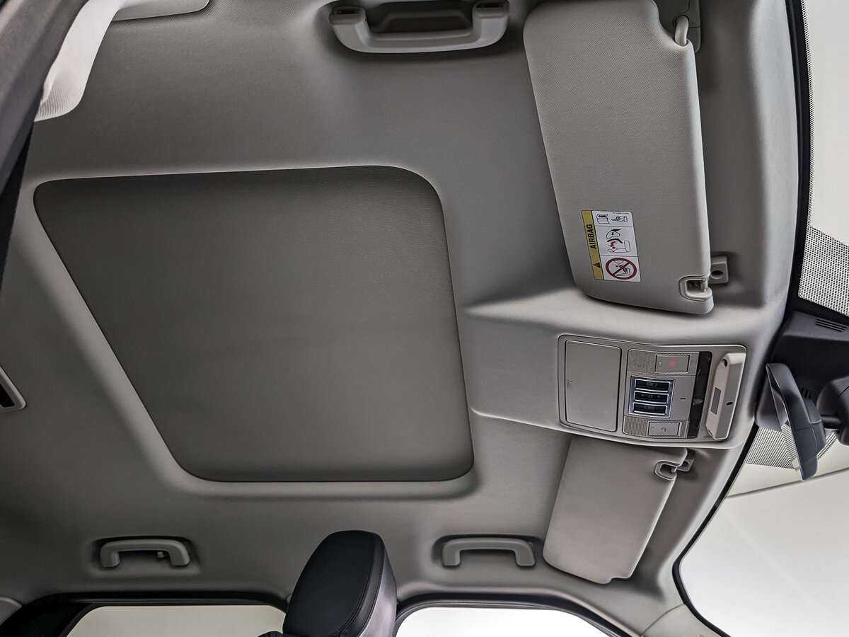 Купить Land Rover Discovery с пробегом. Фото: #15