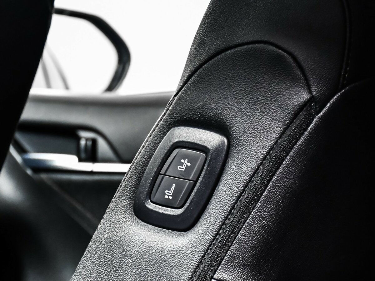 Купить Toyota Camry с пробегом. Фото: #10