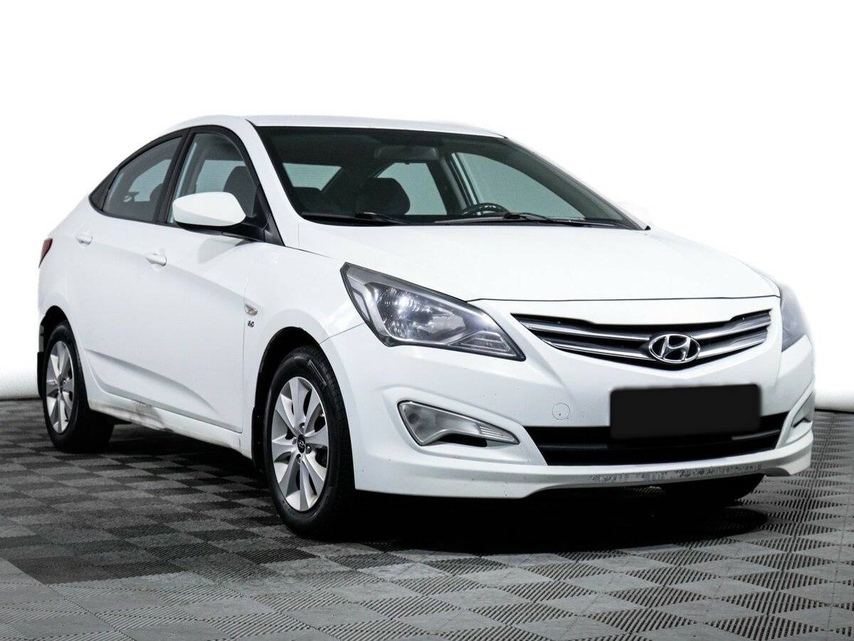 Купить Hyundai Solaris с пробегом. Фото: #2