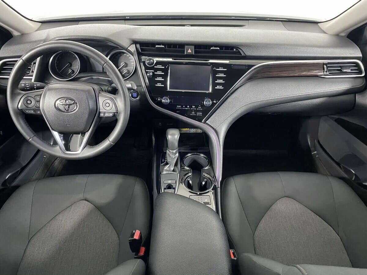 Купить Toyota Camry с пробегом. Фото: #9