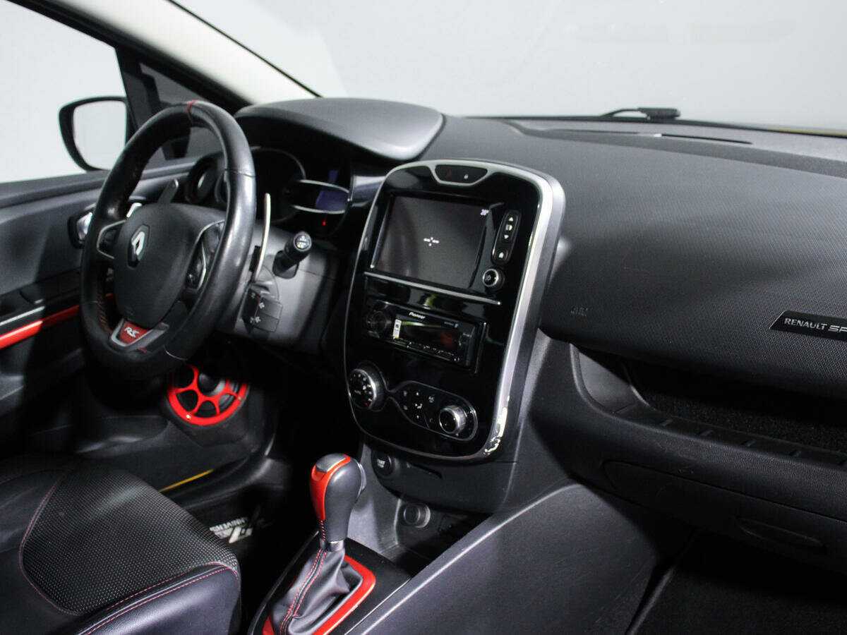 Купить Renault Clio RS с пробегом. Фото: #8