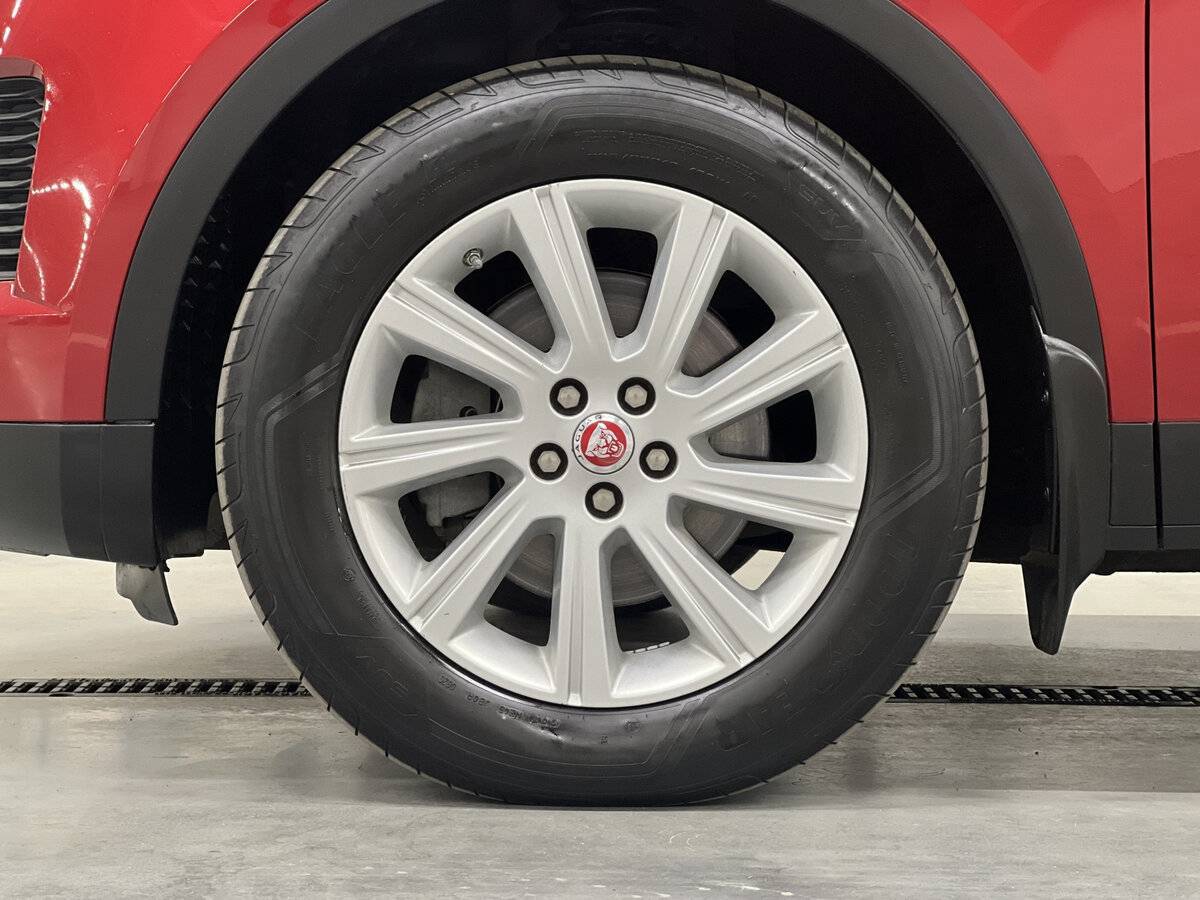 Купить Jaguar E-Pace с пробегом. Фото: #17