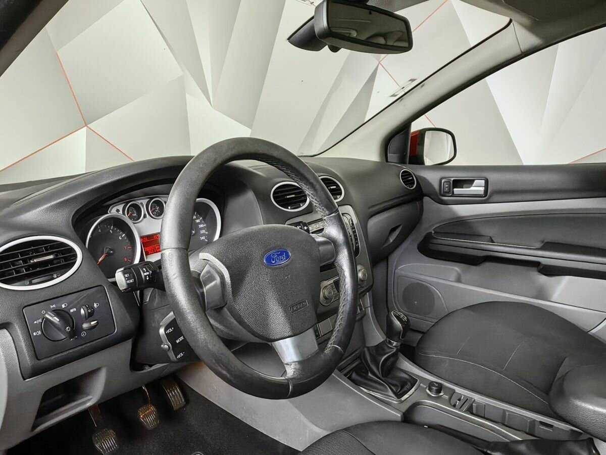 Купить Ford Focus с пробегом. Фото: #14
