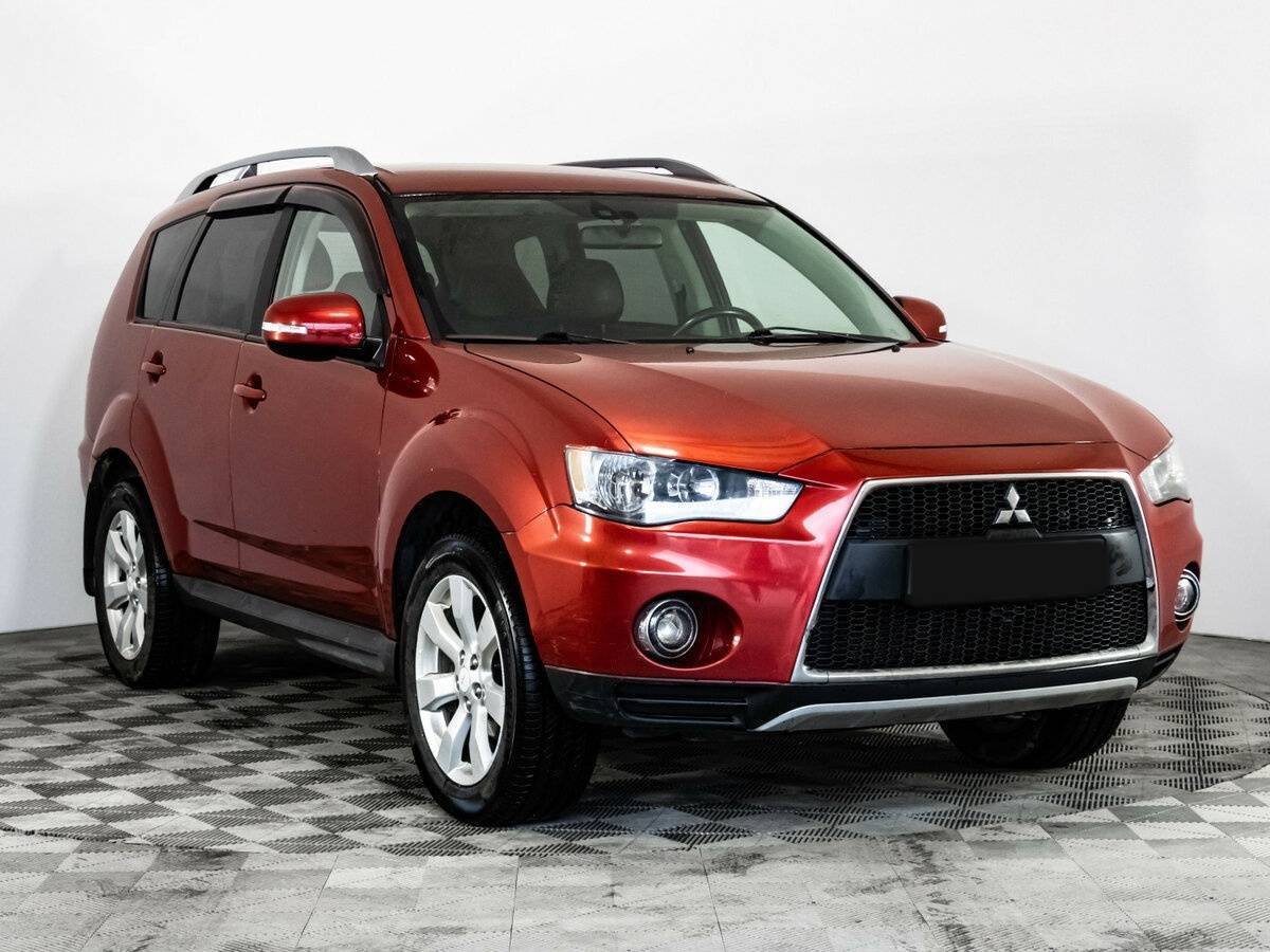 Купить Mitsubishi Outlander с пробегом. Фото: #2