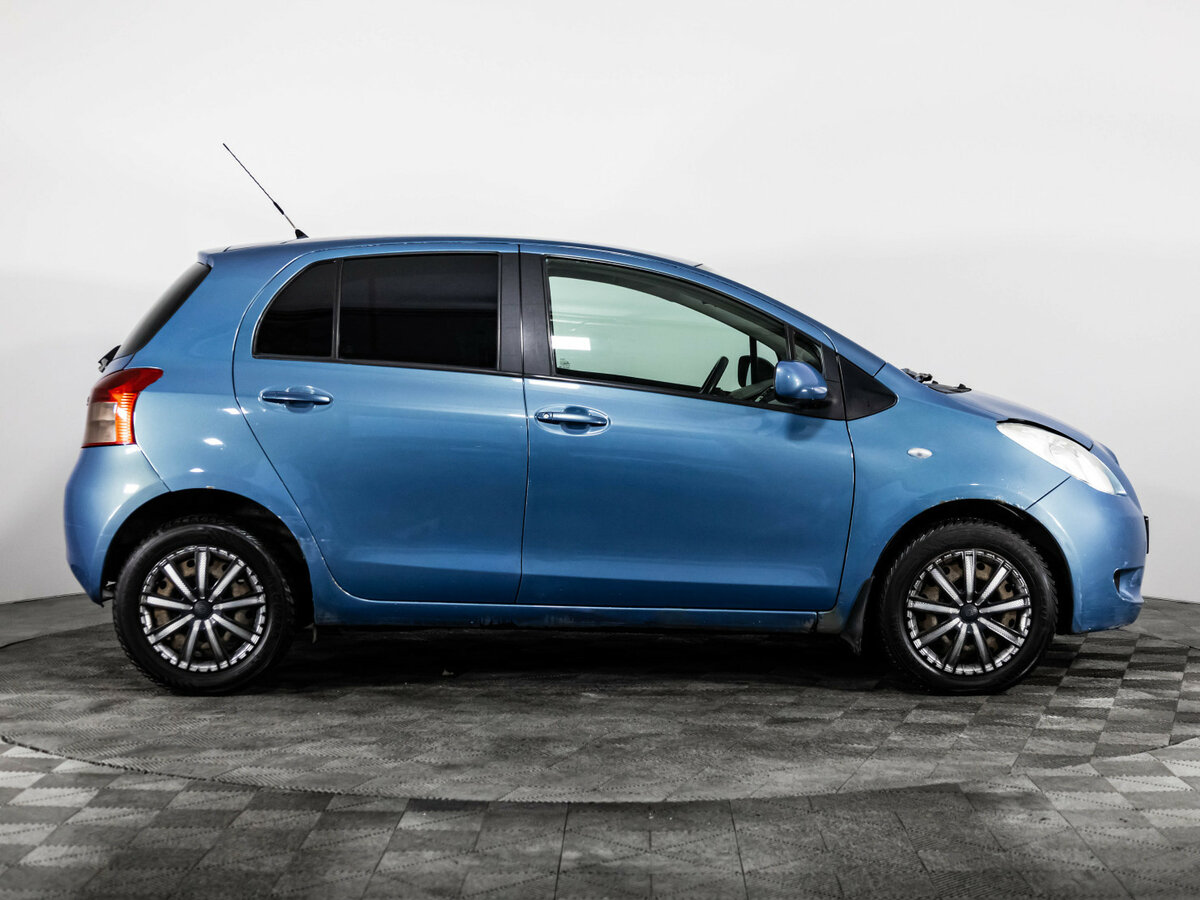 Купить Toyota Yaris с пробегом. Фото: #3
