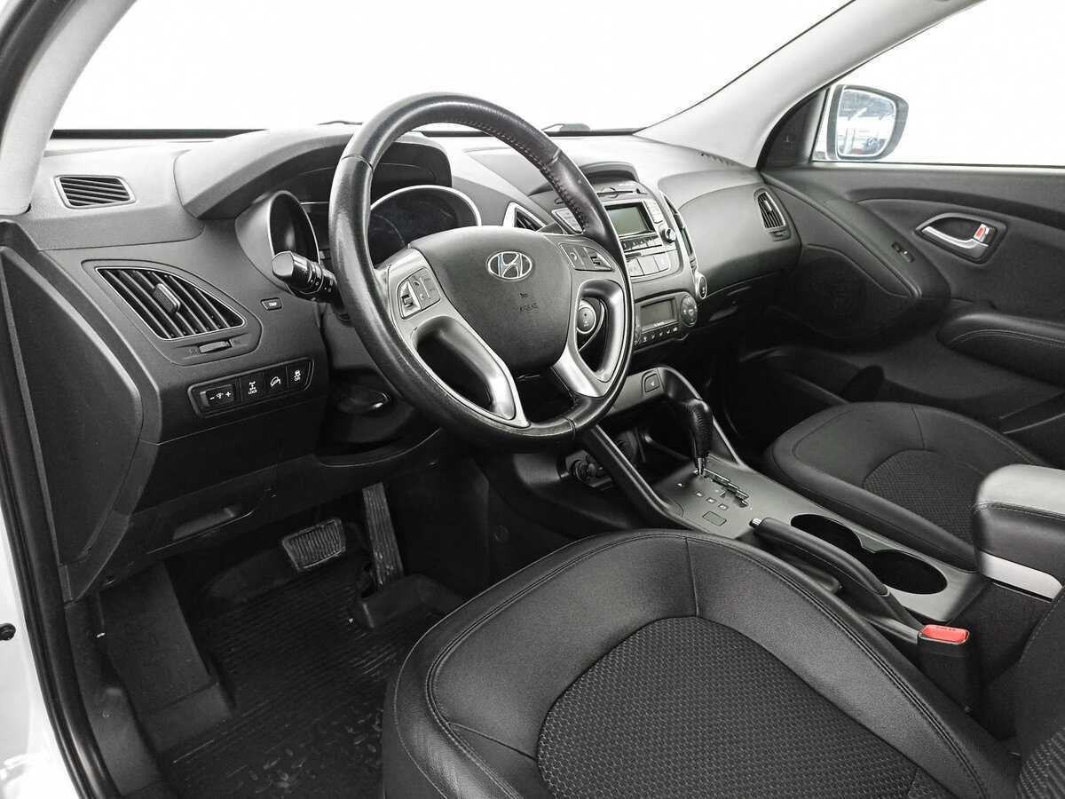 Купить Hyundai ix35 с пробегом. Фото: #14