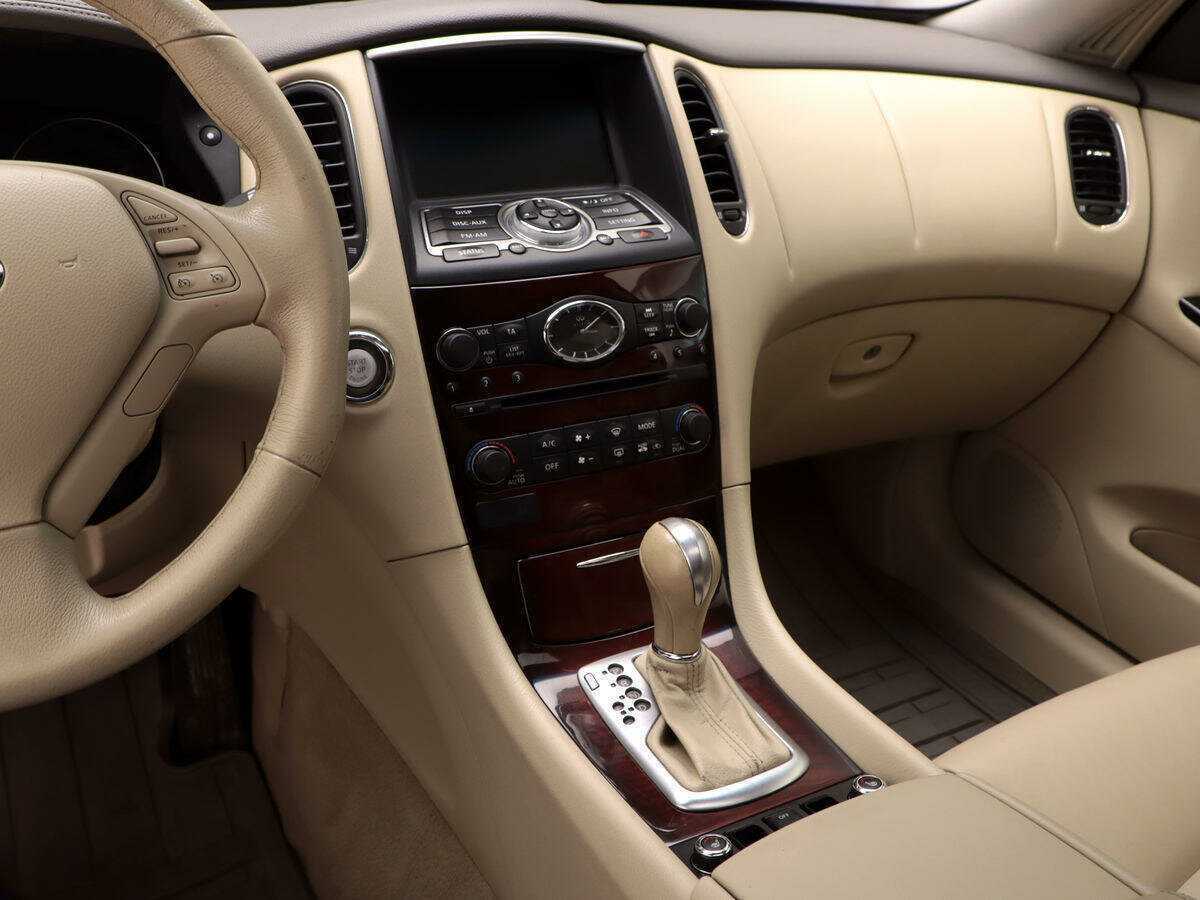 Купить Infiniti QX50 с пробегом. Фото: #13