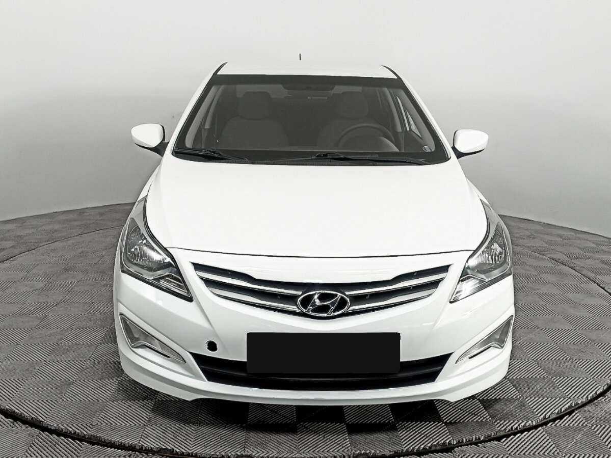 Купить Hyundai Solaris с пробегом. Фото: #1