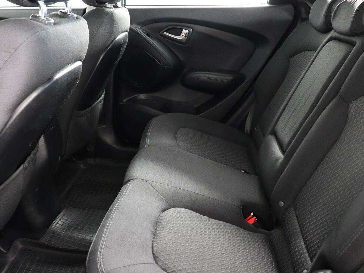 Купить Hyundai ix35 с пробегом. Фото: #7