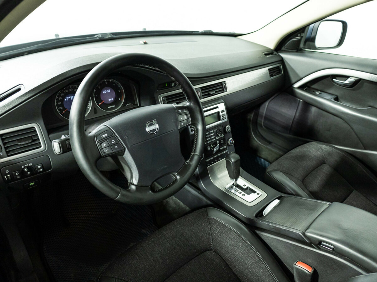 Купить Volvo XC70 с пробегом. Фото: #10