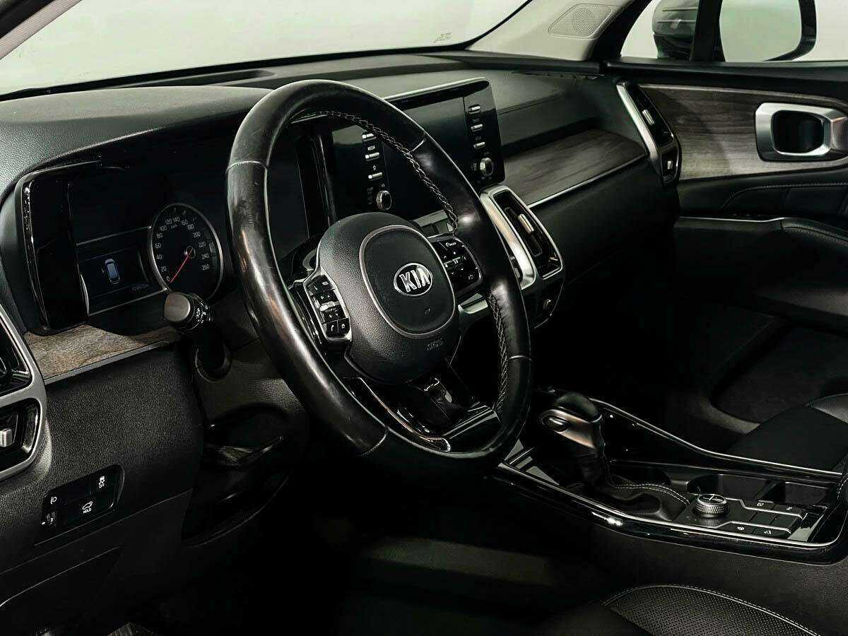 Купить Kia Sorento с пробегом. Фото: #12