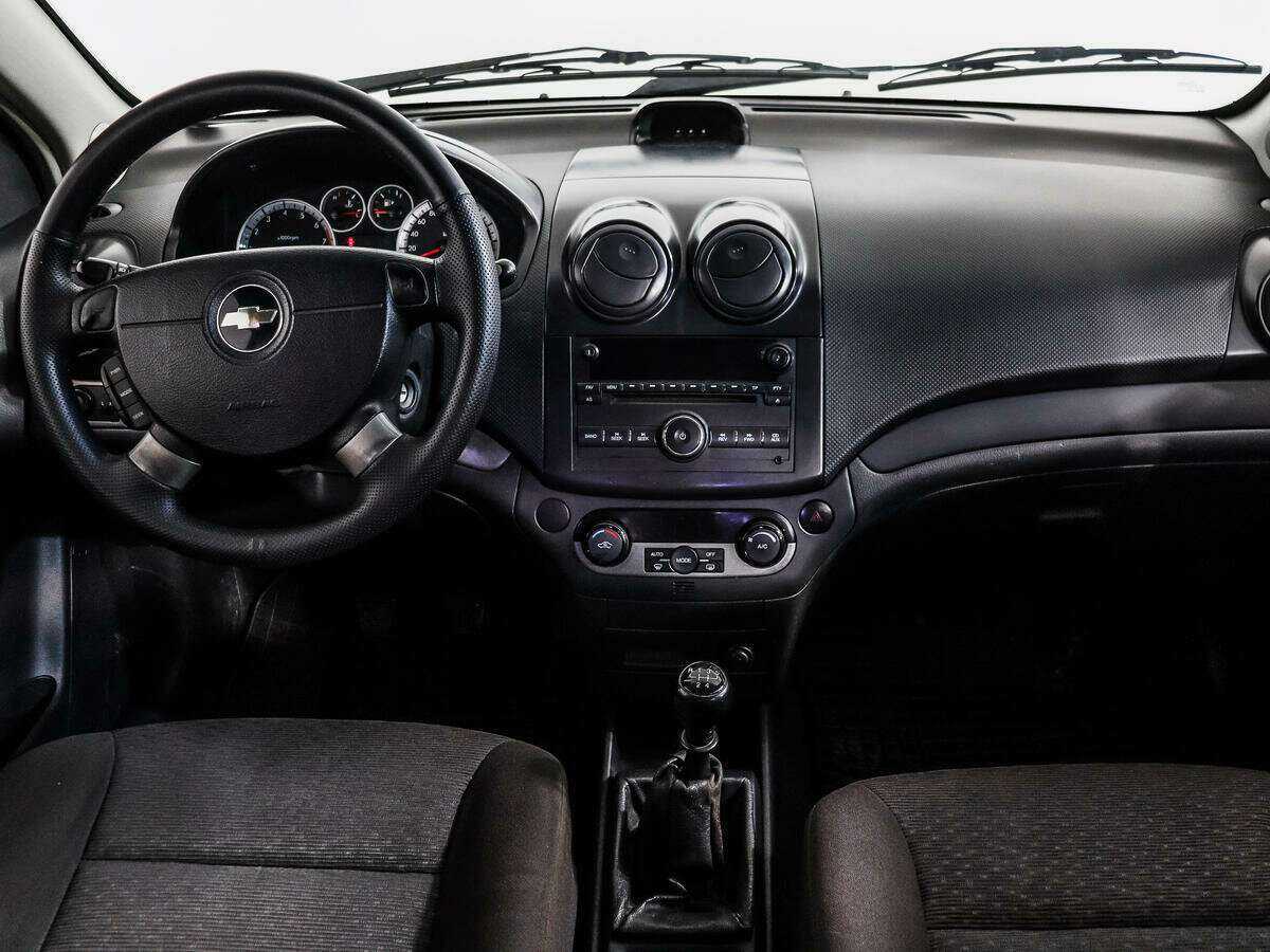 Купить Chevrolet Aveo с пробегом. Фото: #10