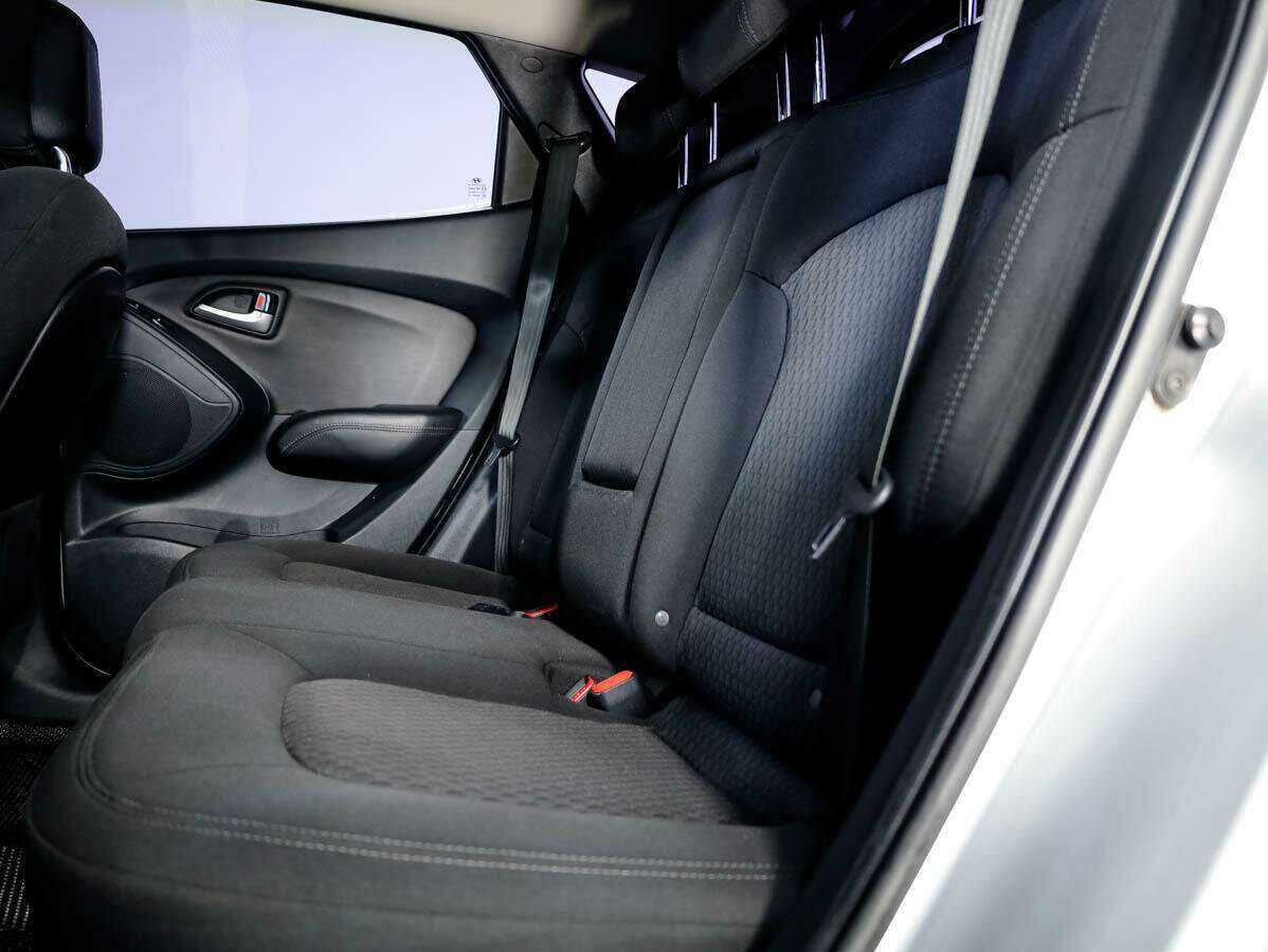 Купить Hyundai ix35 с пробегом. Фото: #11
