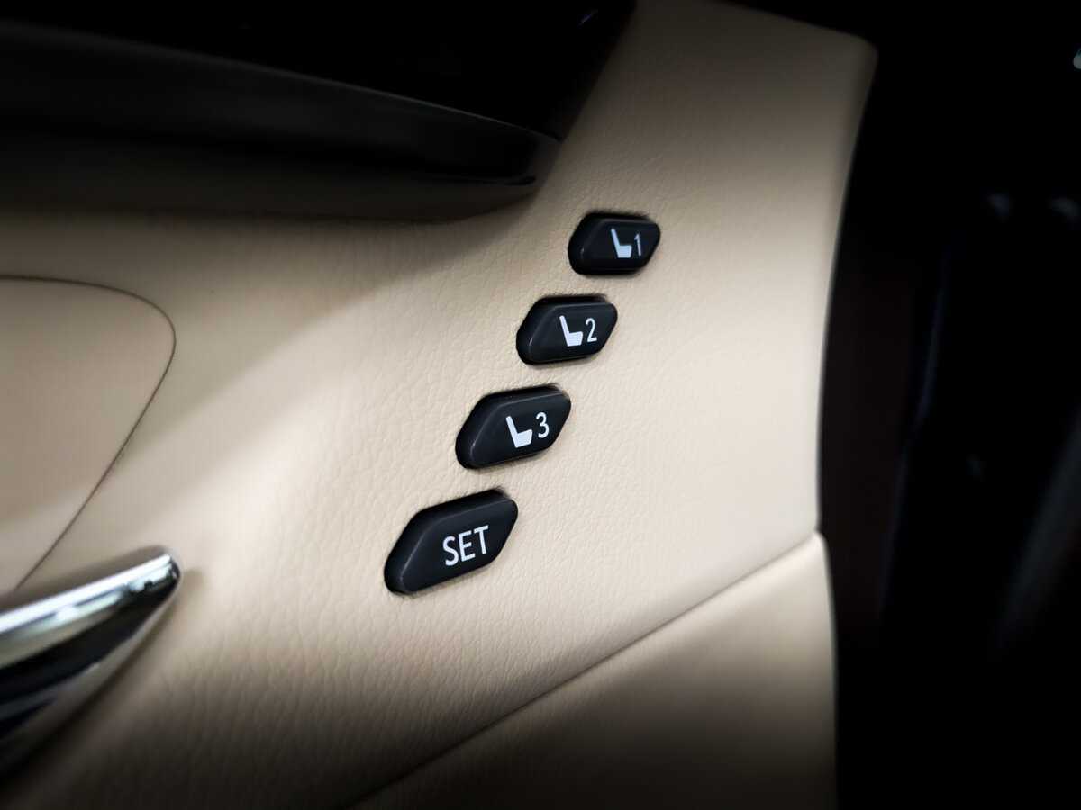 Купить Lexus ES с пробегом. Фото: #21