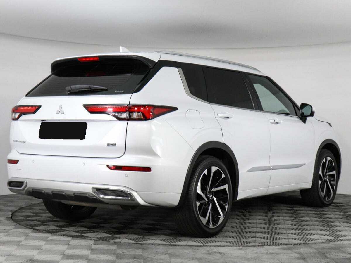 Купить Mitsubishi Outlander с пробегом. Фото: #4