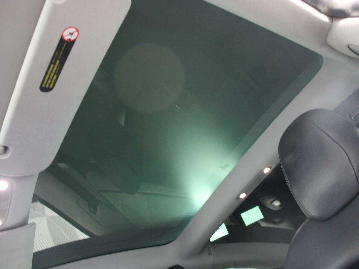 Купить Tesla Model 3 с пробегом. Фото: #13