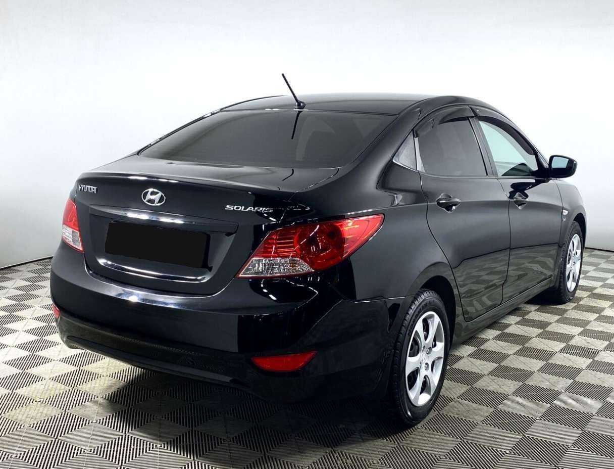 Купить Hyundai Solaris с пробегом. Фото: #4