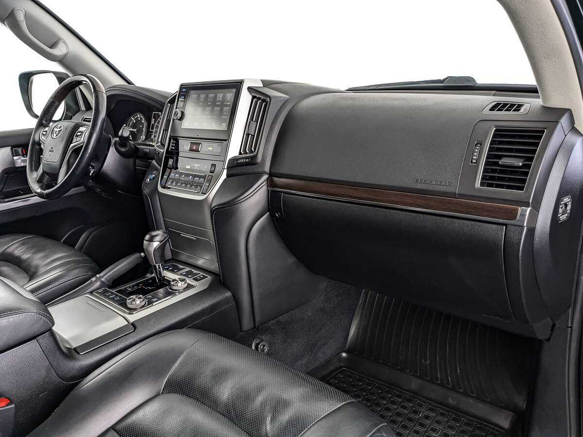 Купить Toyota Land Cruiser с пробегом. Фото: #8