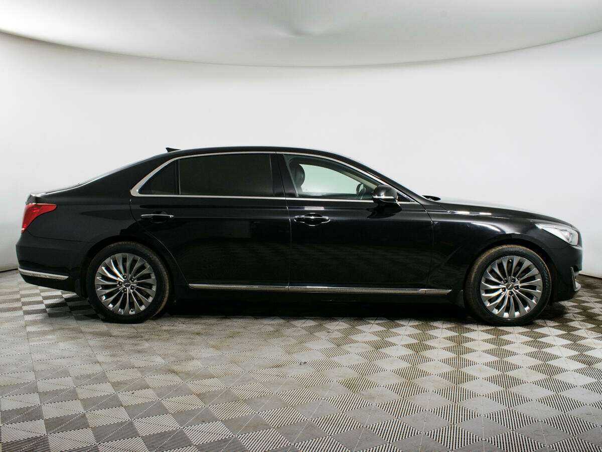 Купить Genesis G90 с пробегом. Фото: #3