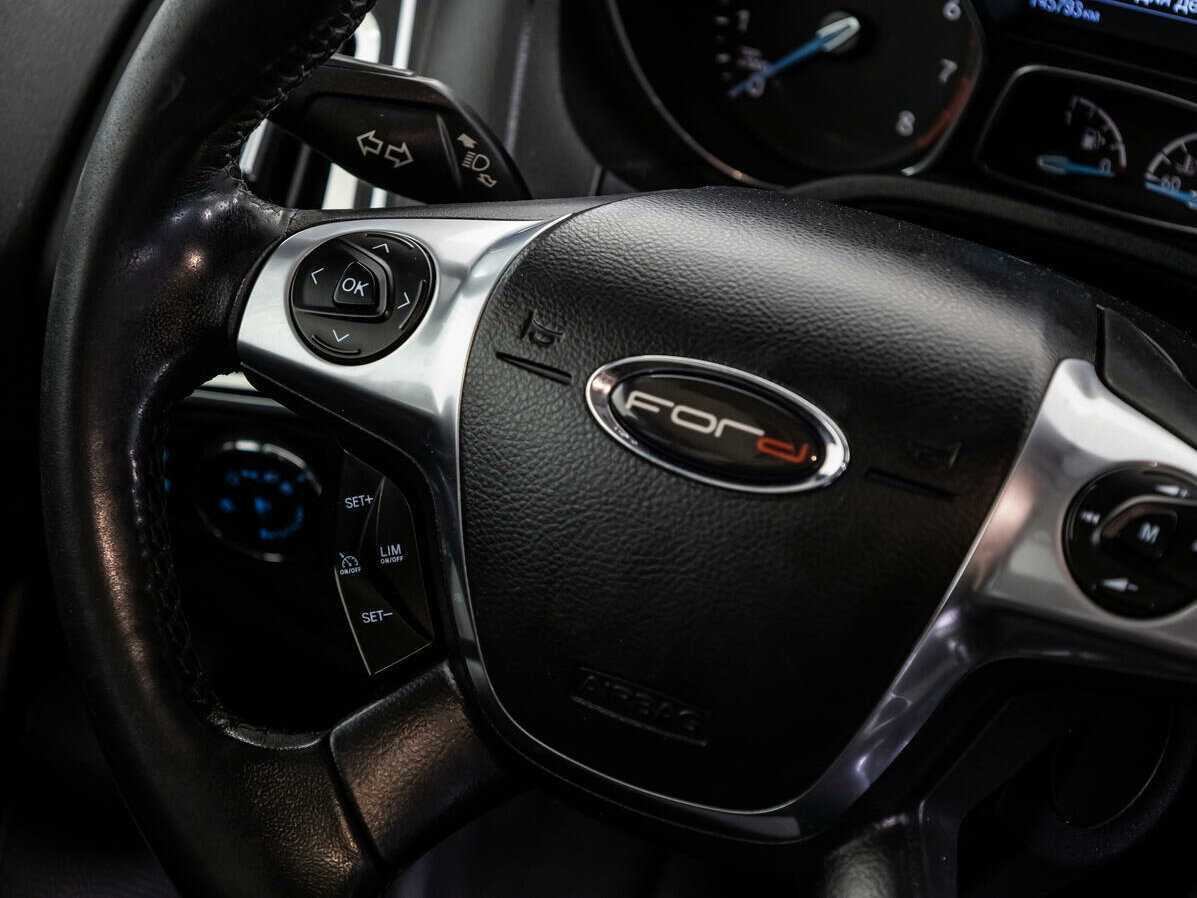 Купить Ford Focus с пробегом. Фото: #18