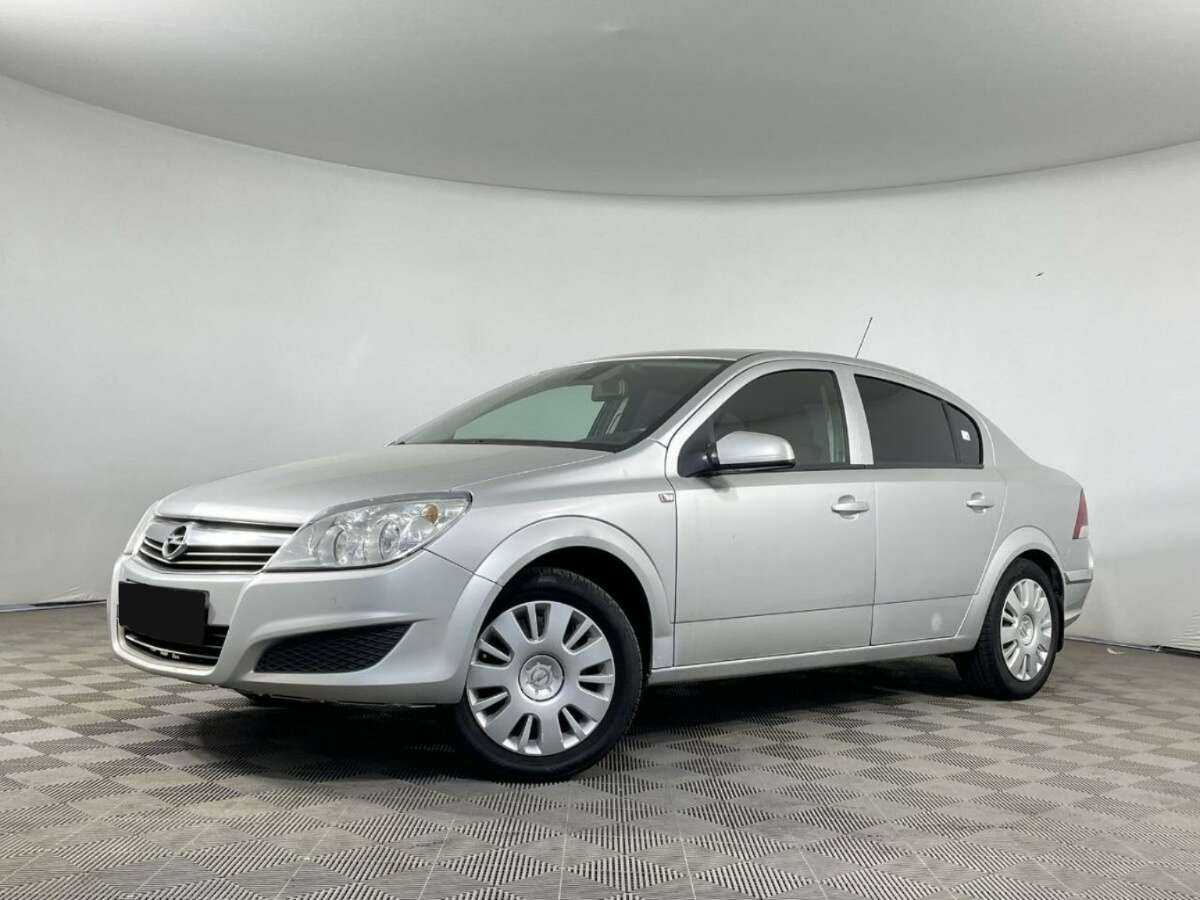 Купить Opel Astra с пробегом. Посмотреть фото