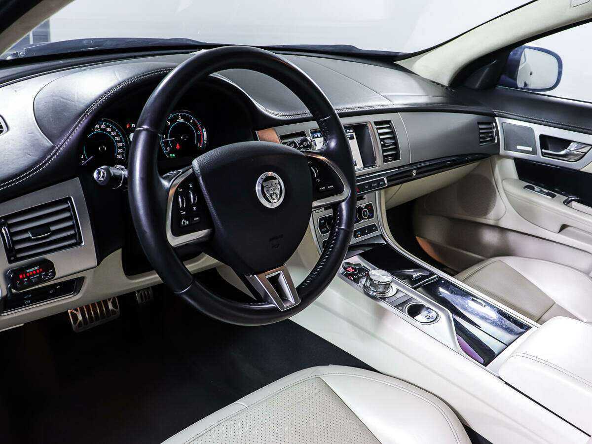 Купить Jaguar XF с пробегом. Фото: #12