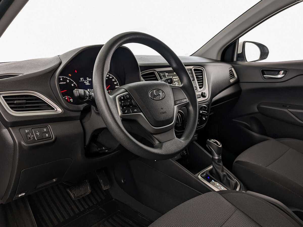 Купить Hyundai Solaris с пробегом. Фото: #14