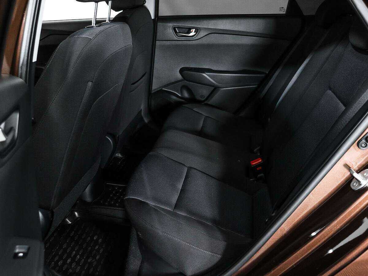Купить Hyundai Solaris с пробегом. Фото: #7