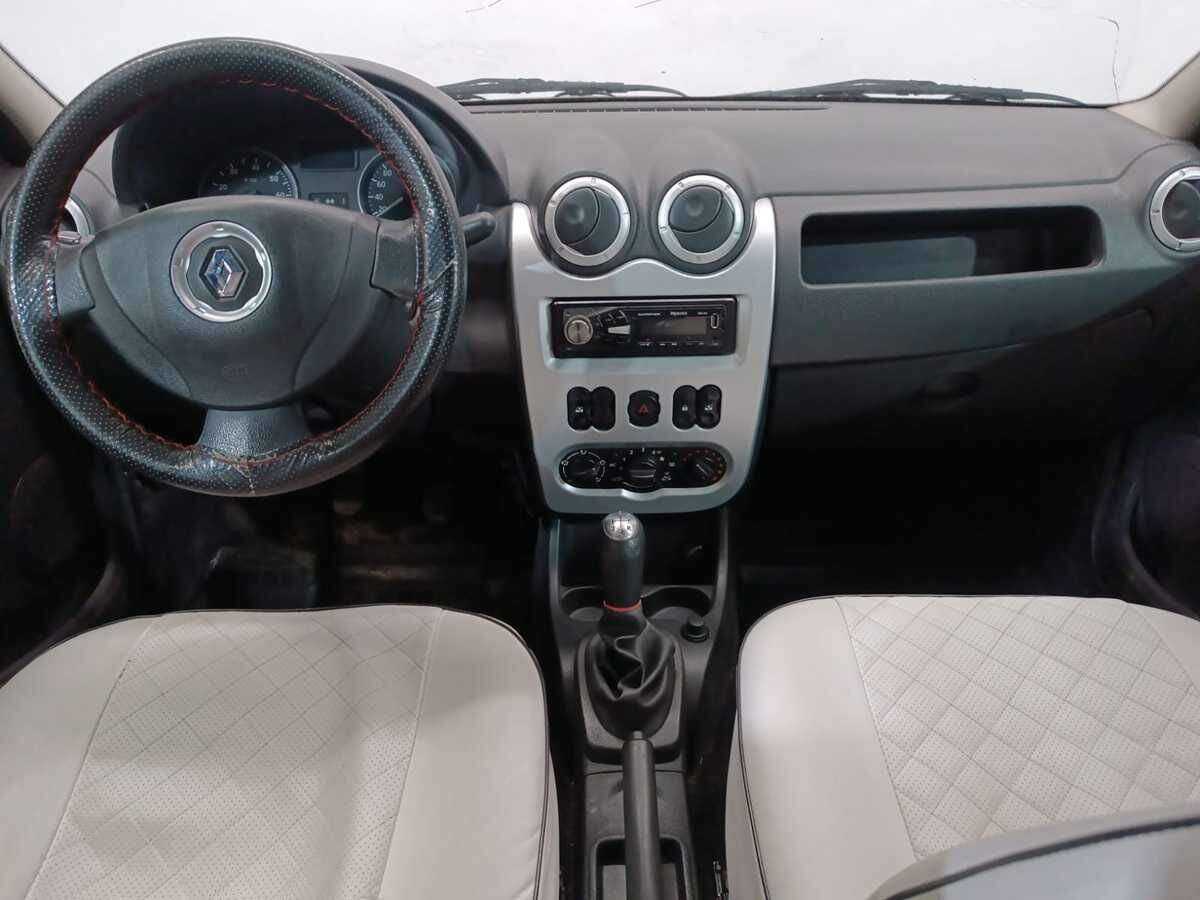 Купить Renault Logan с пробегом. Фото: #8