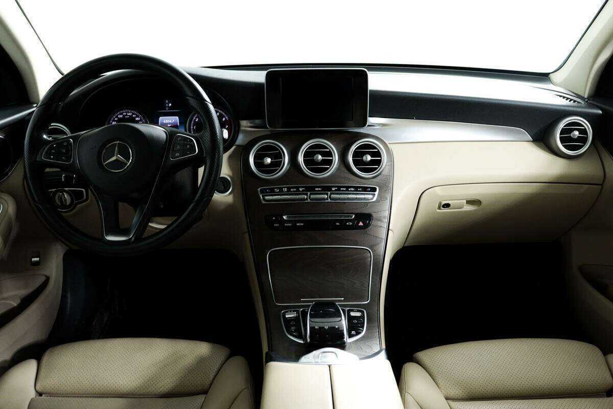 Купить Mercedes-Benz GLC с пробегом. Фото: #10