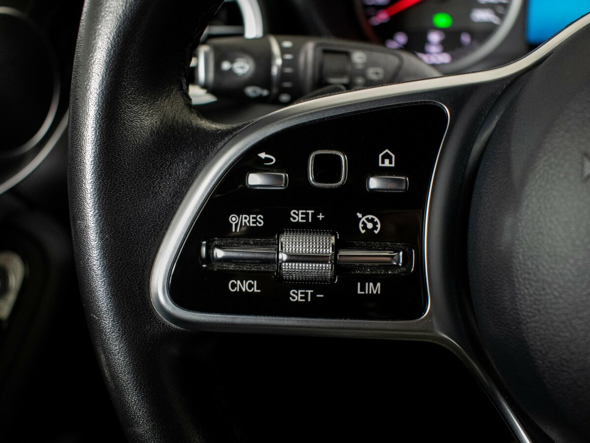 Купить Mercedes-Benz GLC с пробегом. Фото: #13