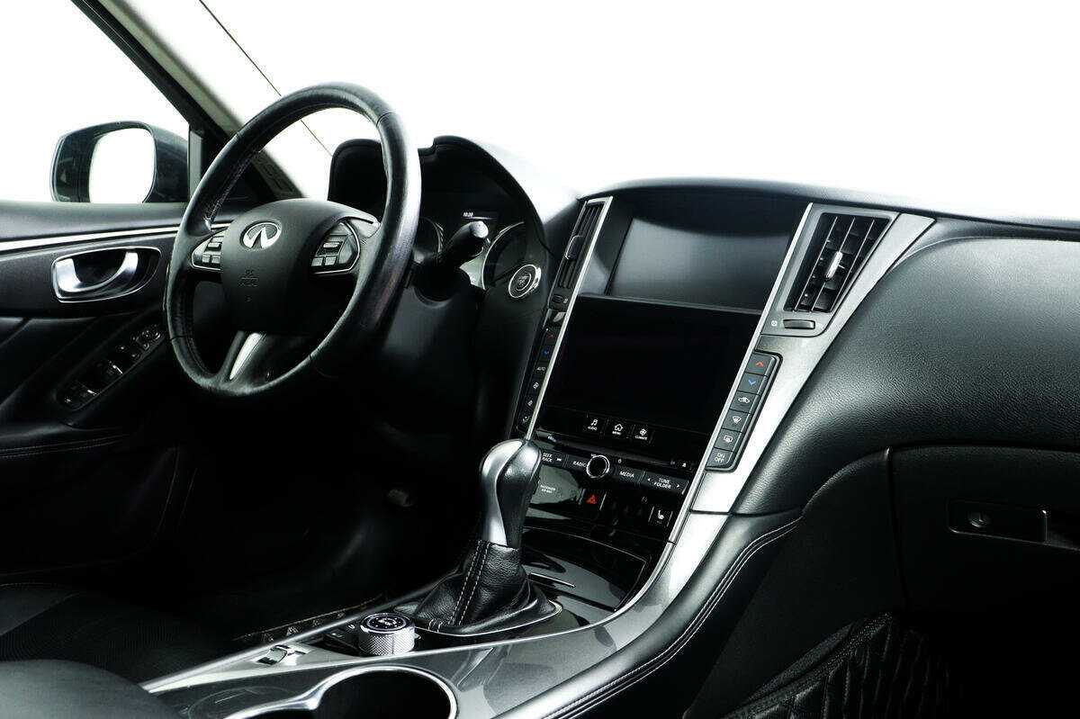 Купить Infiniti Q50 с пробегом. Фото: #8
