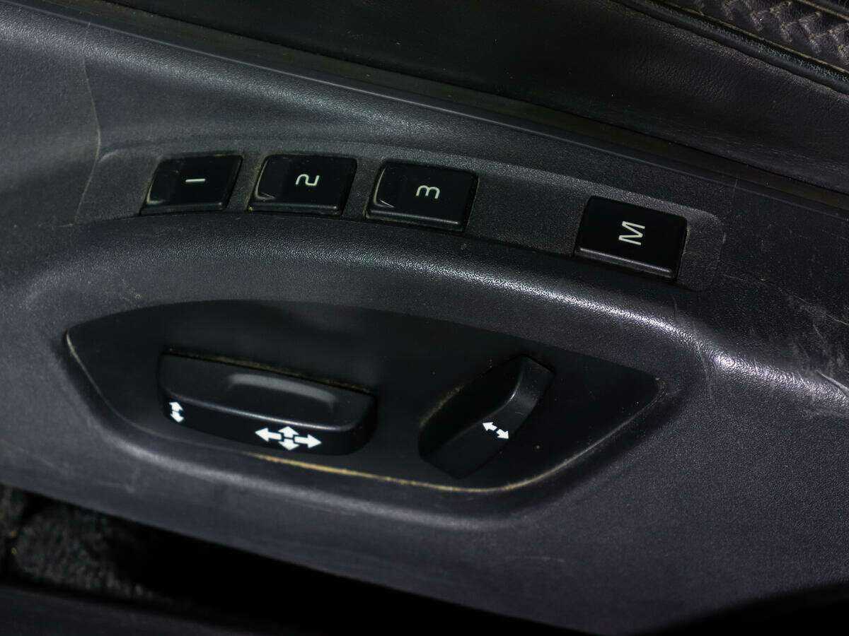 Купить Volvo XC70 с пробегом. Фото: #13