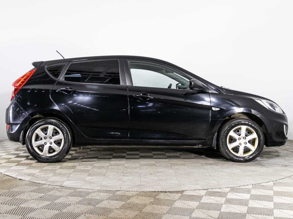 Купить Hyundai Solaris с пробегом. Фото: #3