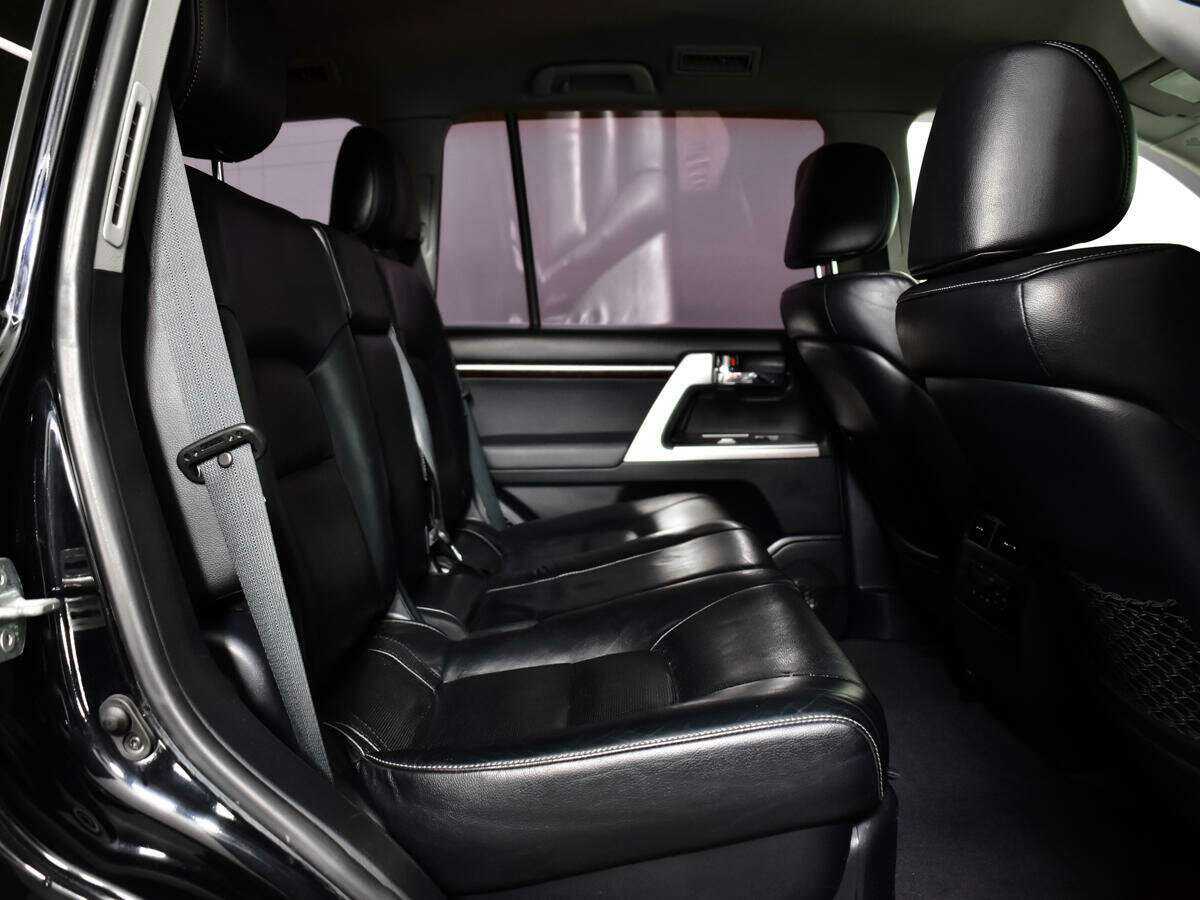 Купить Toyota Land Cruiser с пробегом. Фото: #9