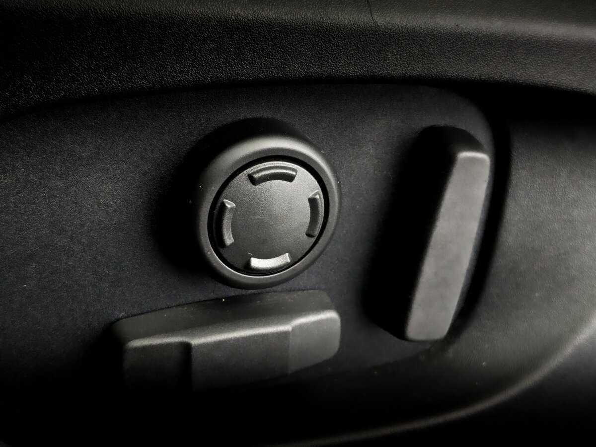 Купить Land Rover Discovery Sport с пробегом. Фото: #18