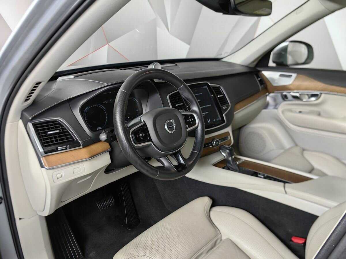 Купить Volvo XC90 с пробегом. Фото: #13