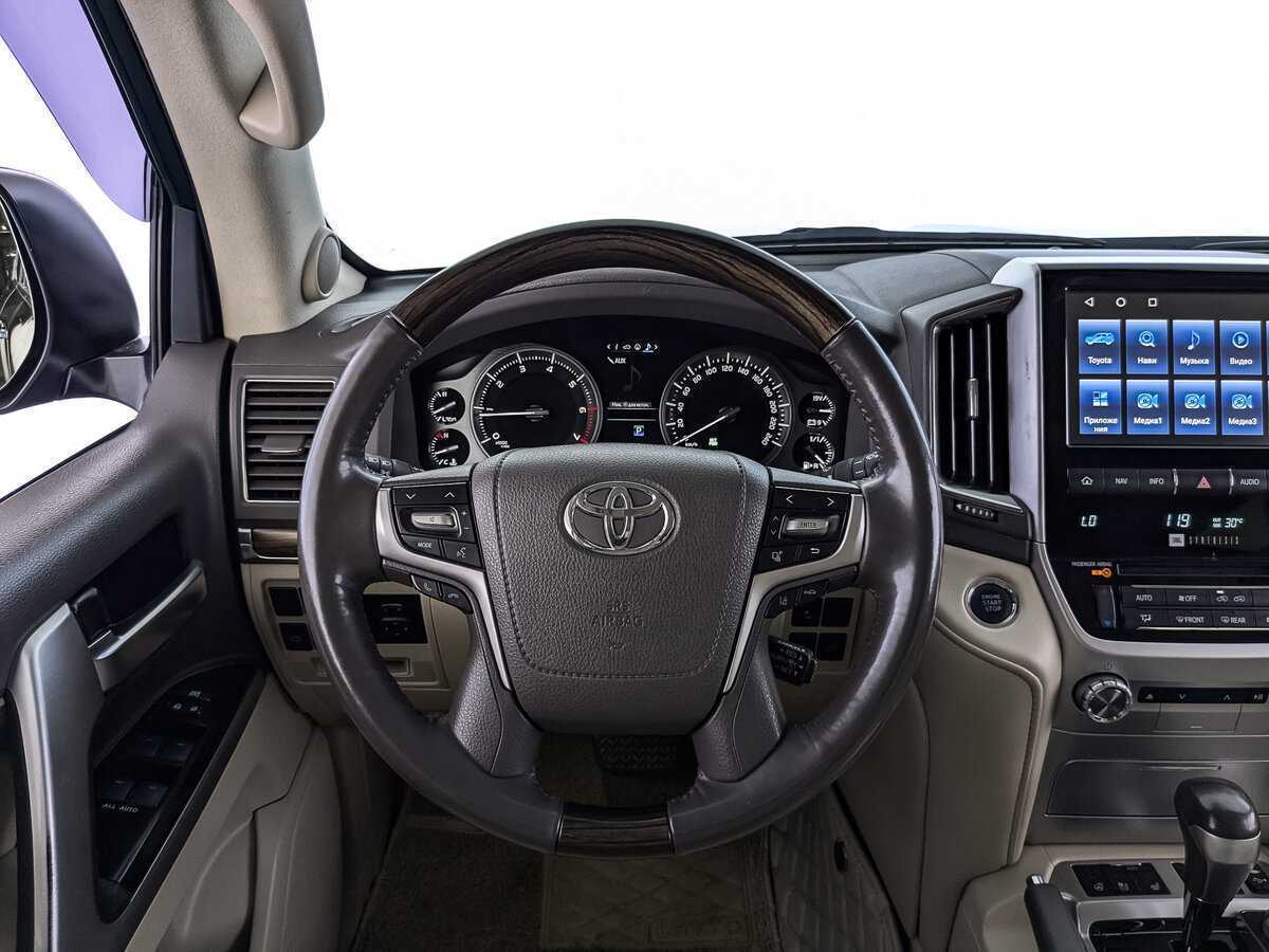 Купить Toyota Land Cruiser с пробегом. Фото: #16