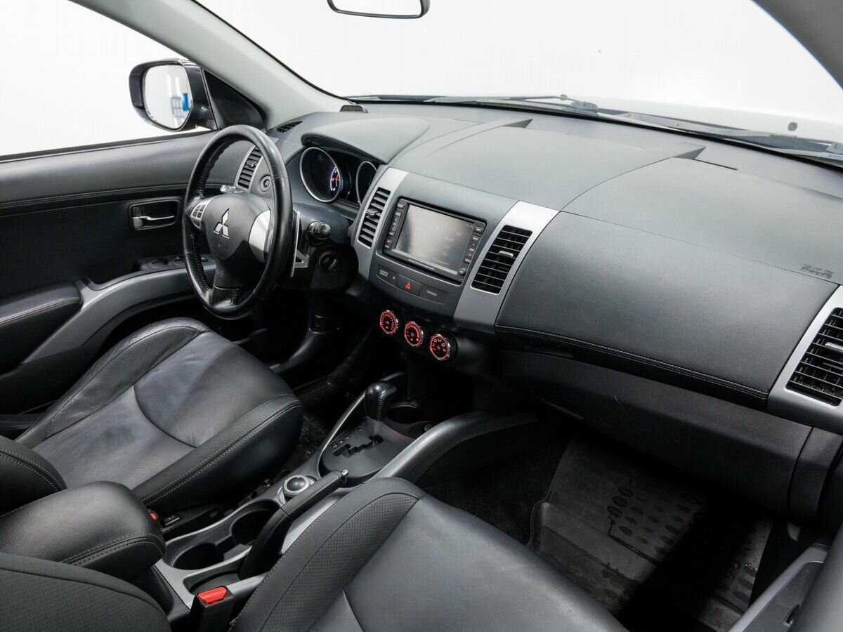 Купить Mitsubishi Outlander с пробегом. Фото: #6