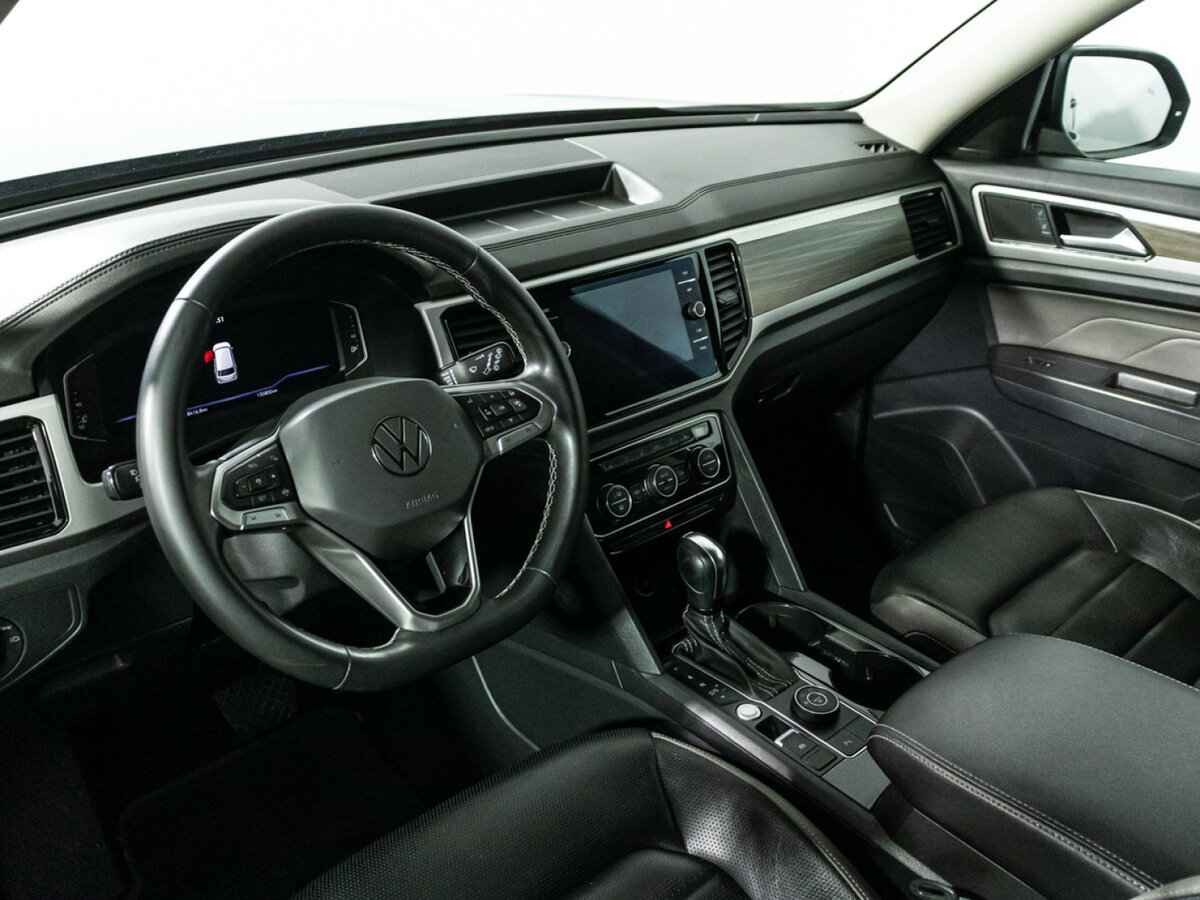 Купить Volkswagen Teramont с пробегом. Фото: #8